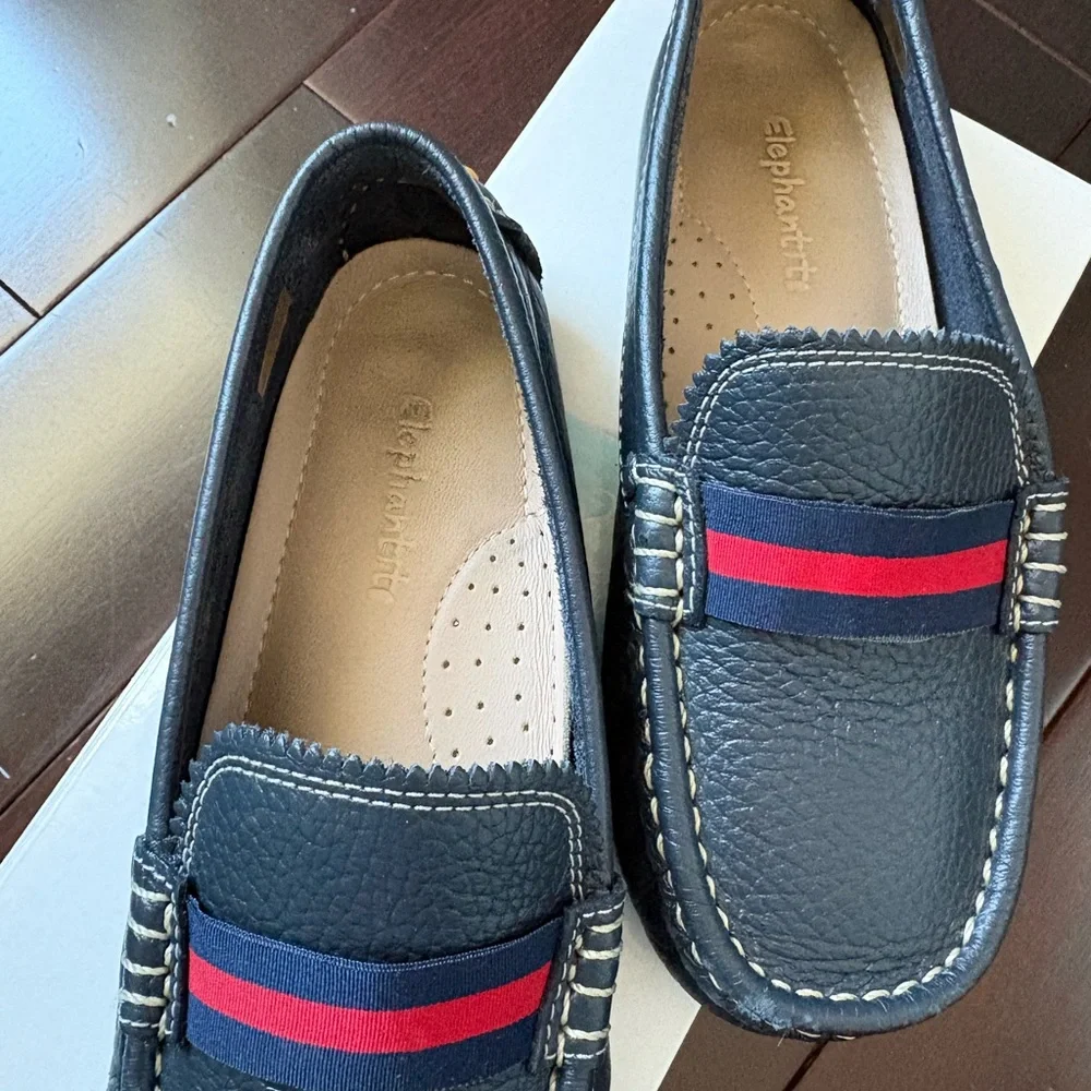 Elephantito Kids Navy Leather Slip-On Loafers with Red & Blue Stripe like new